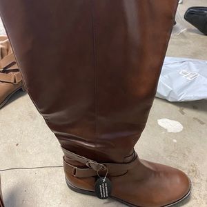 Brand new- mid calf boots